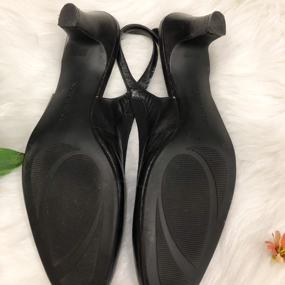 NATURALIZER BLACK ADJUSTABLE HEEL- used shoe - Picture 3 of 5